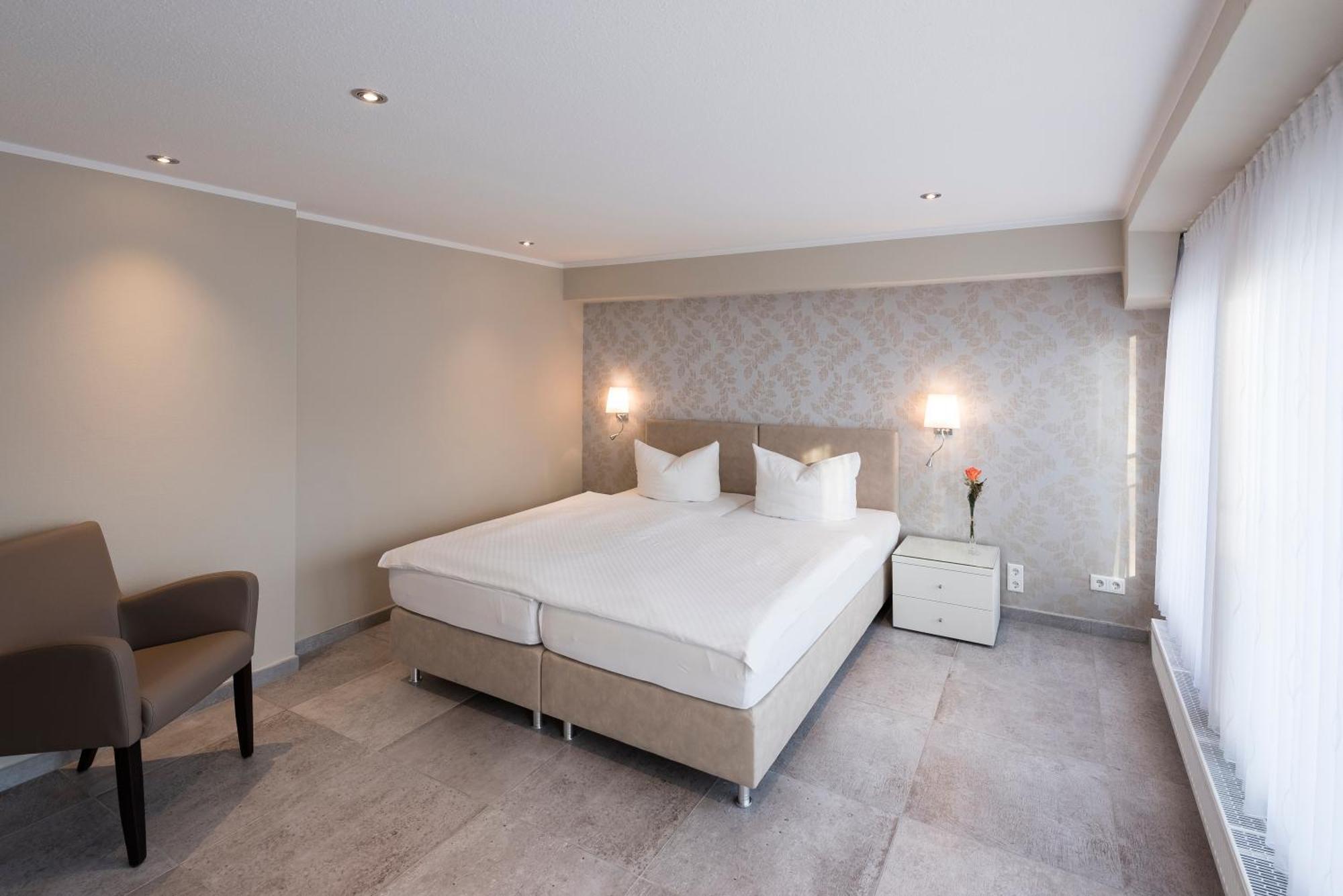 Appartements Am Kleeblatt วุปปาทัล ภายนอก รูปภาพ